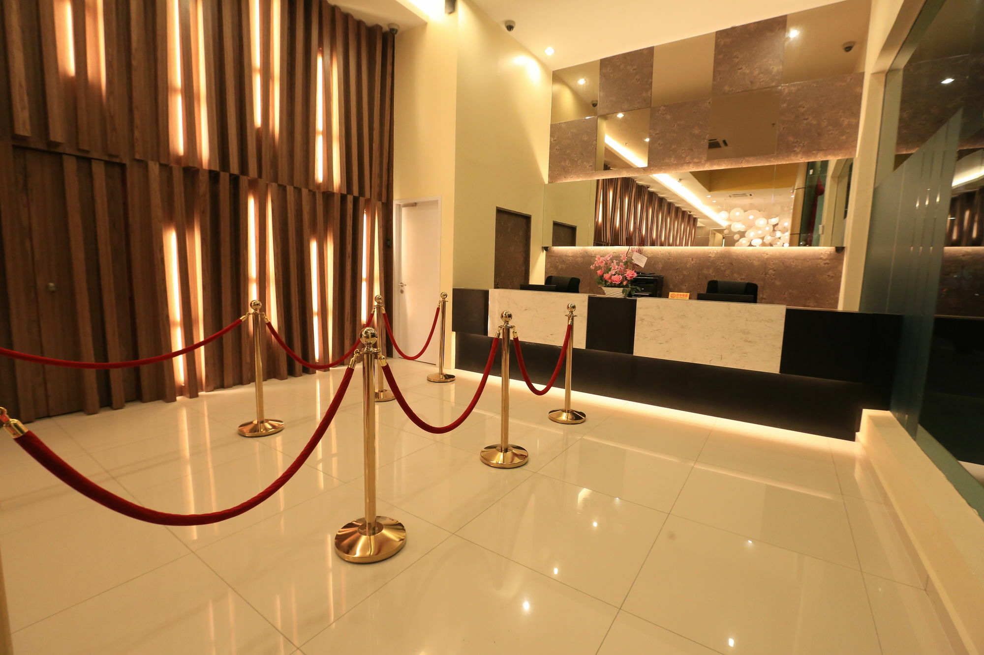 Supreme Hotel Malacca Exterior foto